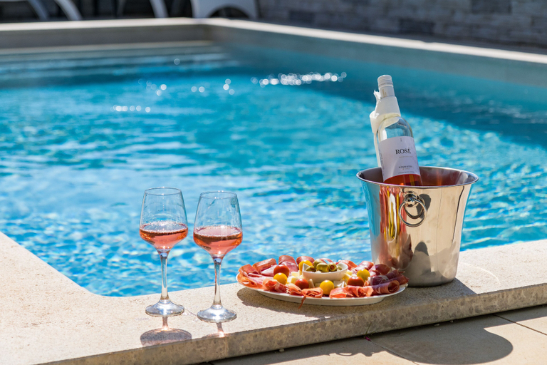 Food & Drinks 5, Villa Cindric, Medulin