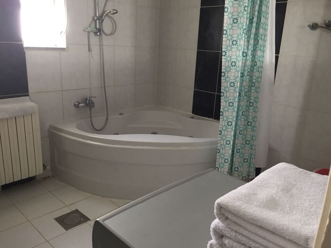 Bathroom, Dabouq luxury spaceous Apartment, Salt