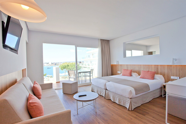 Bedroom 4, Aparthotel Ponent Mar, Baleares