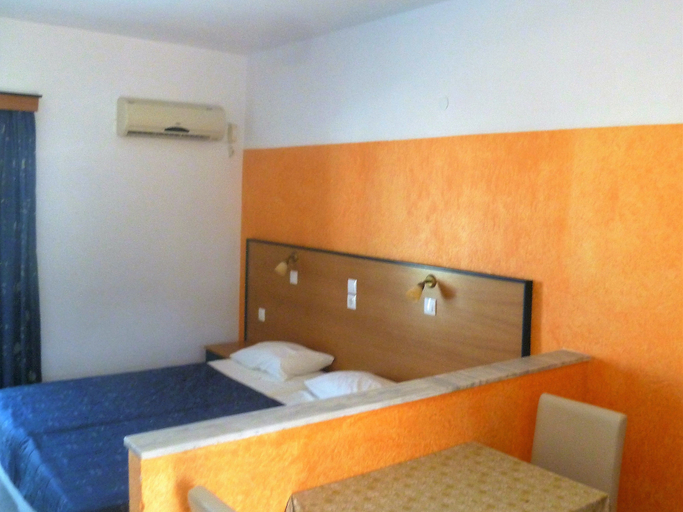 Bedroom 5, Paraschos Studios, South Aegean