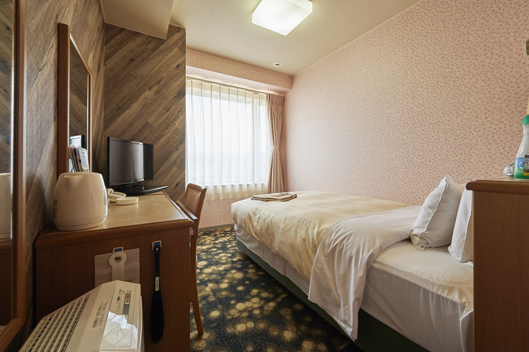 Bedroom 2, Annex Royal Hotel, Ōdate