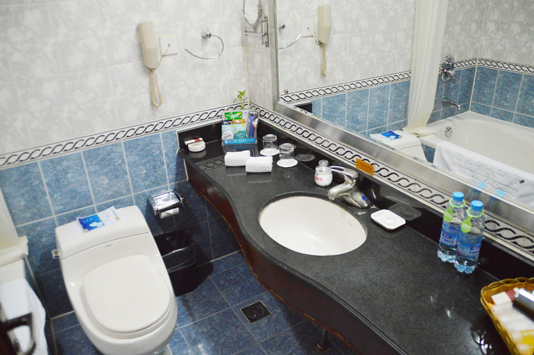 Bathroom 3, Zhongfayuan Hotel, Xining