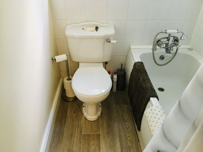 Bathroom, Cloud9SA - Kingfisher Court, Surrey