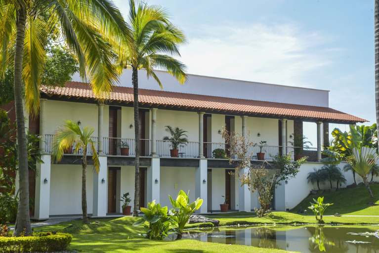 Exterior & Views 2, Radisson Hotel Cuernavaca, Xochitepec