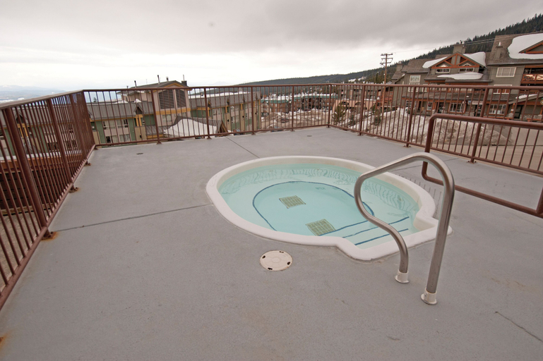 Sport & Beauty, Chateau Big White, Kootenay Boundary