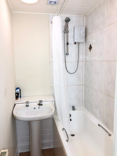Bathroom 3, The Dalgety Apartments, Edinburgh