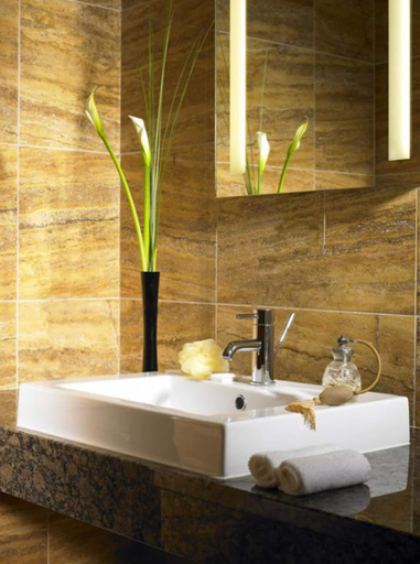 Bathroom 4, Westport Plaza Hotel