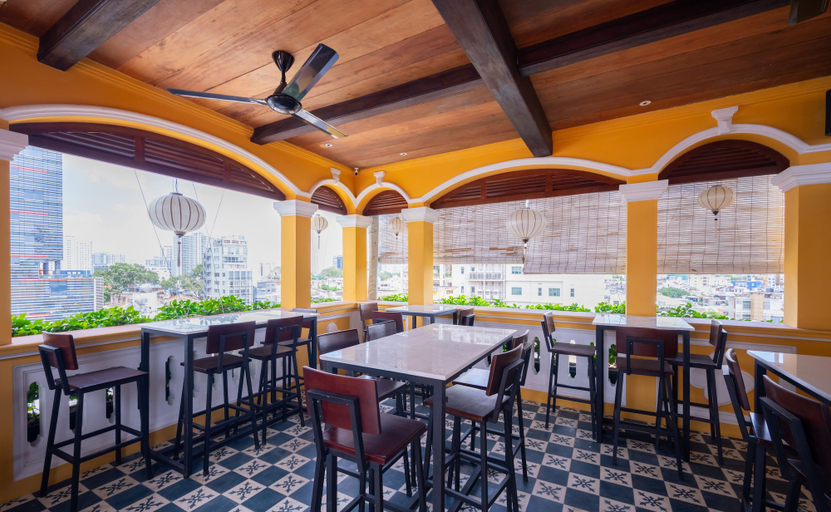 Food & Drinks 4, Duc Vuong Saigon Hotel - Bui Vien, District 1