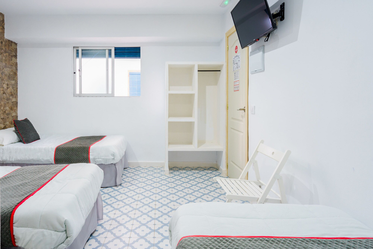 Bedroom 4, Pensión Riad Mediterraneo, Cádiz