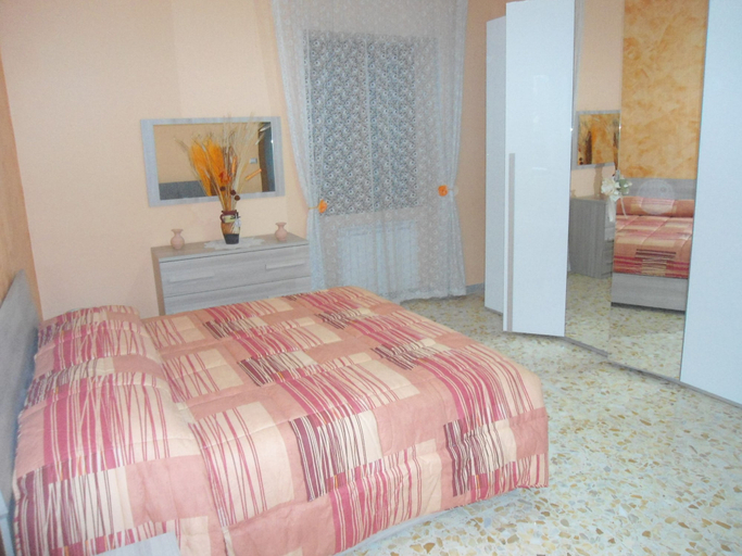 Bedroom 4, H.ave, Napoli