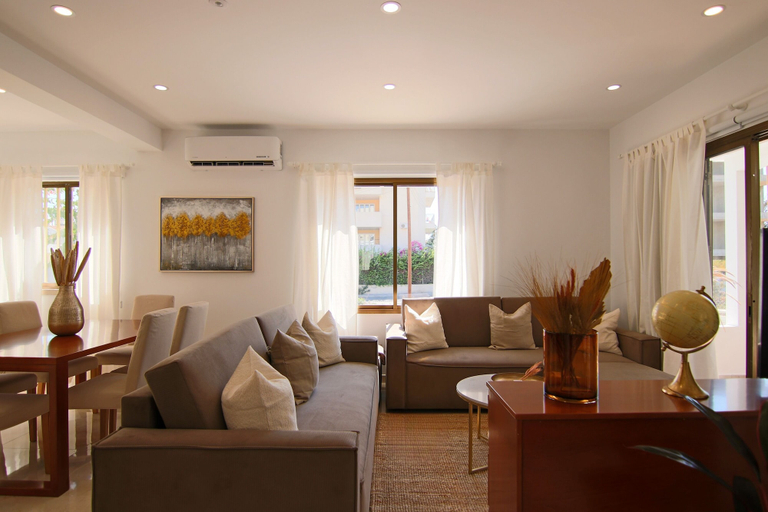 Others 5, Phaedrus Living City Flat Androcleous