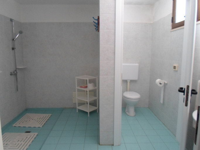 Bathroom 3, Villa Martina, Lecce