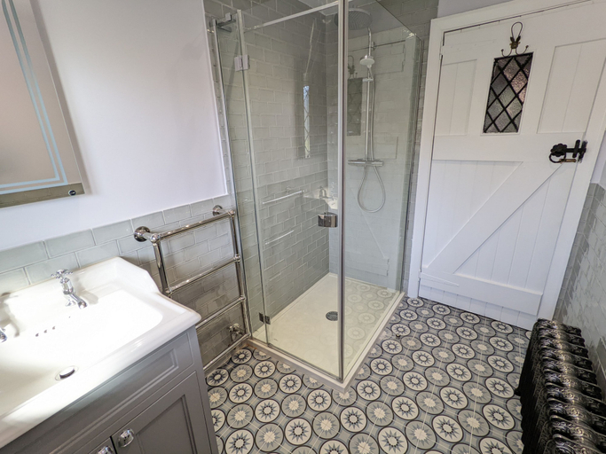 Bathroom 3, Mole Cottage, Isle of Wight