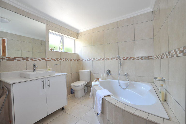 Bathroom 3, Fifteen On Orange, City of Johannesburg