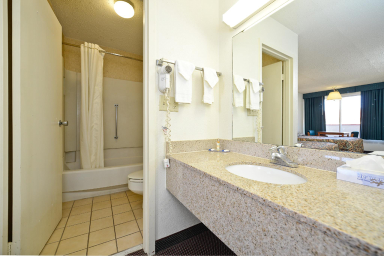 Others 3, Econo Lodge Oklahoma City Northeast, Oklahoma