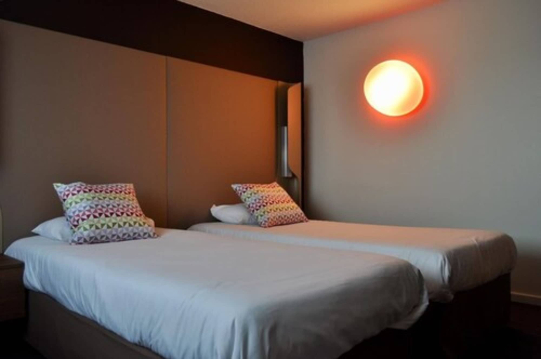 Bedroom 3, Hotel Campanile Sete - Balaruc, Hérault