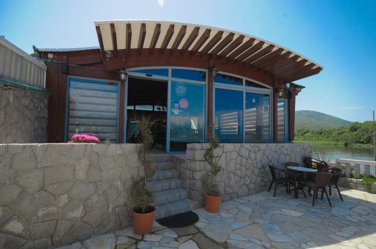 Exterior & Views 2, Sea Residence Kristina Romantica