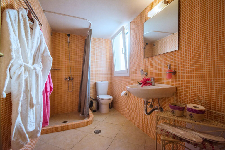 Bathroom 5, Castri Village - Kythira Quality Resort, Attica