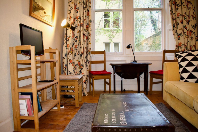 Others 4, Central 3 Bedroom Next to Leafy Meadows, Edinburgh