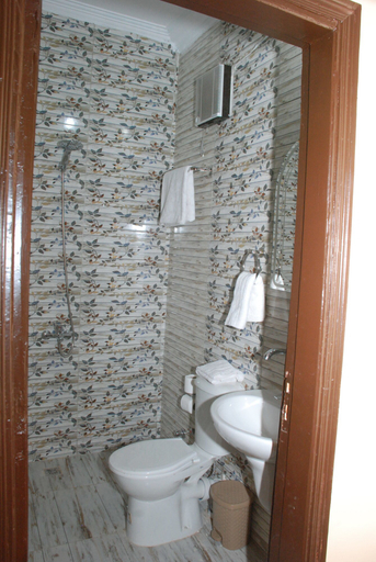 Bathroom 4, Sunny Pyramids View, Unorganized in Al Jizah