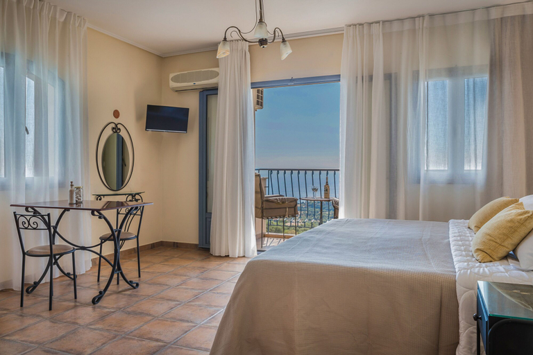 Bedroom 3, Dianas Studios, Ionian Islands