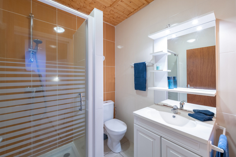 Bathroom 5, Résidence Amaréna, Landes
