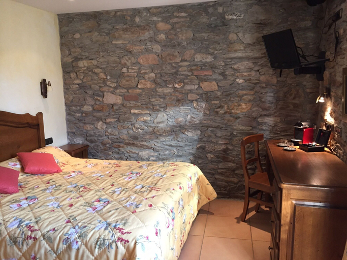 Bedroom 3, Les Magnolias Hôtel, Aveyron