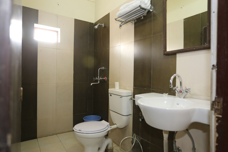 Bathroom 3, Ratan Niwas, Jaipur