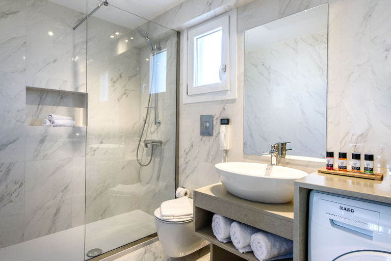 Bathroom 5, Elysian Suites, Crete