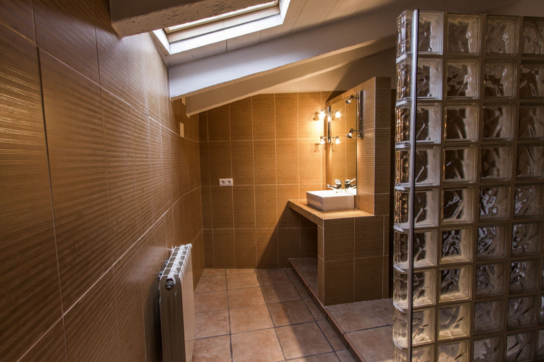 Bathroom 4, Finca Villa Juan, Badajoz