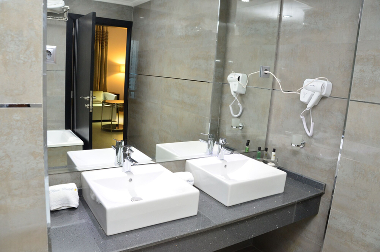 Bathroom 3, New Hotel - Nampula, Nampula