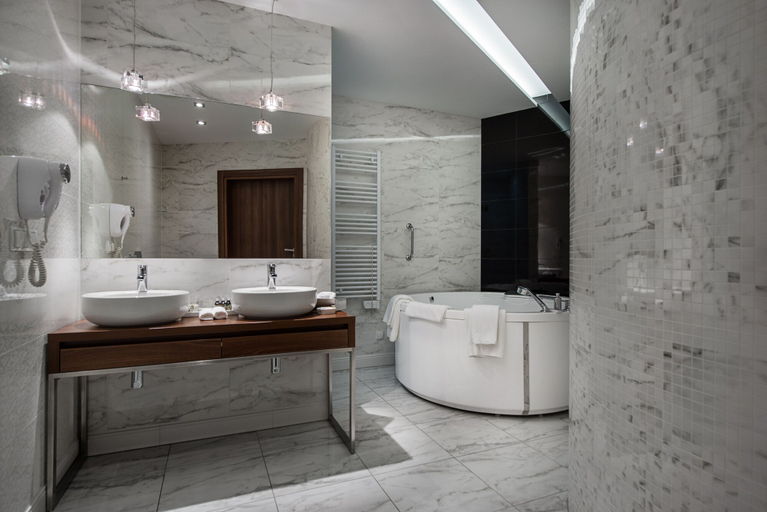 Bathroom 5, Rado Resort Spa & Wellness, Mielec