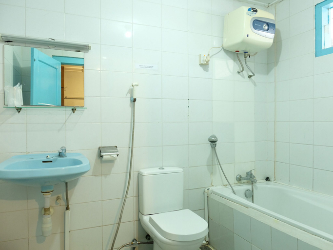 Bathroom 4, Hotel Martani Belitung, Belitung