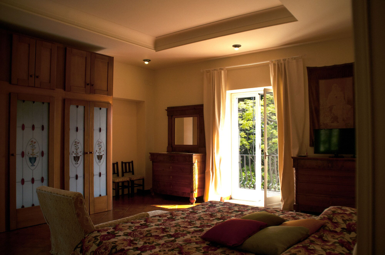 Bedroom 4, La Villa, Messina