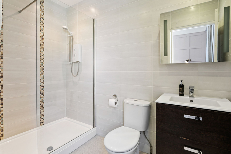 Bathroom 4, The Torcroft, Torbay