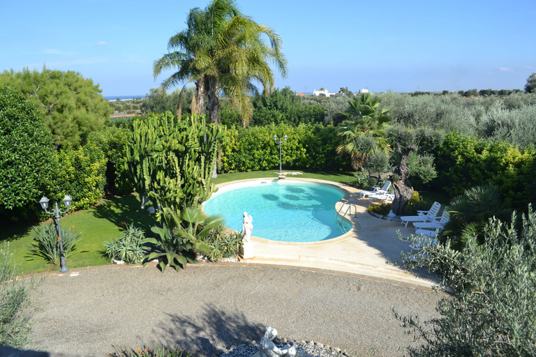 Others 1, Villa Tonia, Brindisi