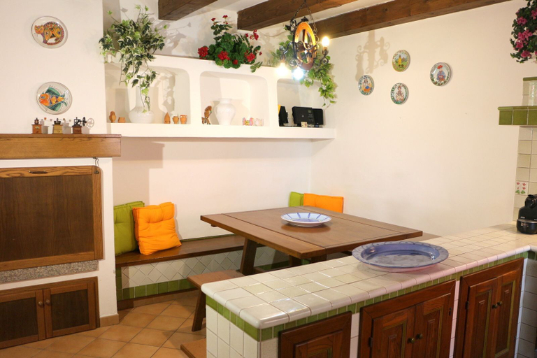 In-room dining, Casa Seby, Olbia-Tempio