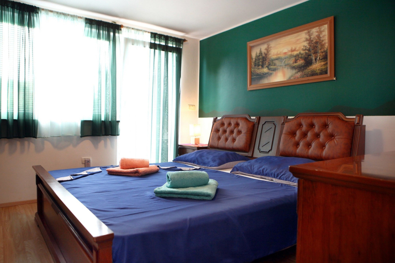 Bedroom 2, Apartments Green Place, Piran
