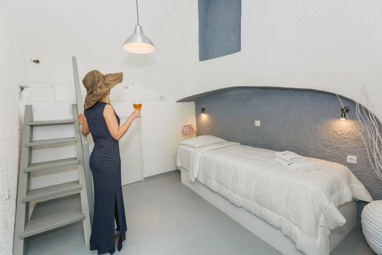 Bedroom 5, Santoimage house, South Aegean