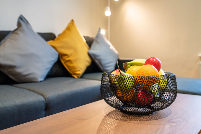Food & Drinks, 1bd Apt for 2-4. New Decor & Furnishings, London