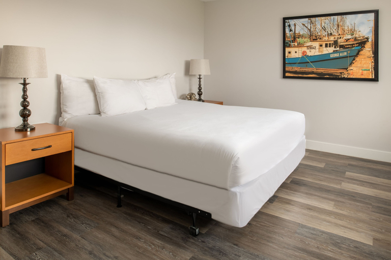 Bedroom 4, Astoria Riverwalk Inn, Clatsop