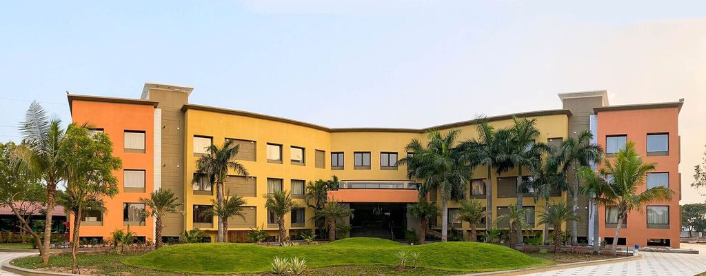Palm Green Club, Kheda