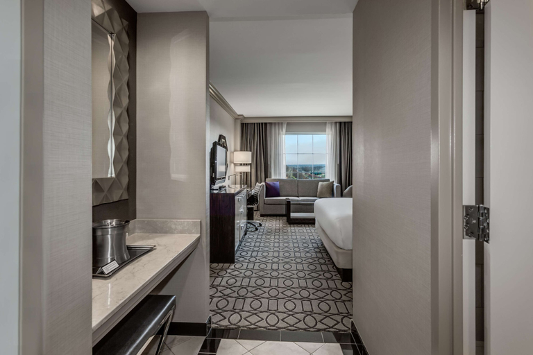 Bathroom 4, Hilton Columbus at Easton, Franklin