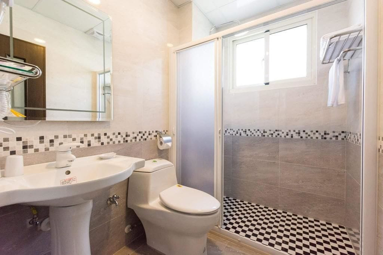Bathroom 4, Pandora Elevator B&B, Taitung