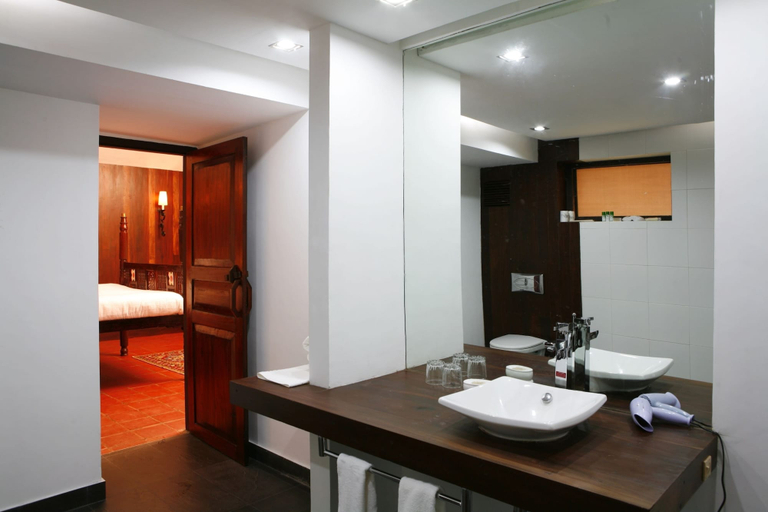 Bathroom 5, Spice Village - Cgh Earth, Theni