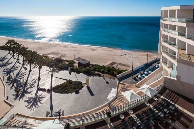 Exterior & Views 25