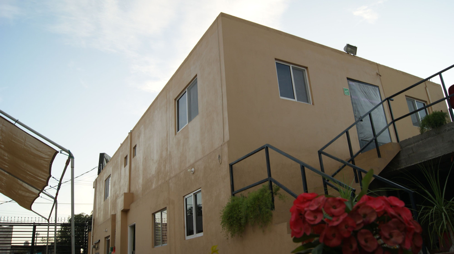 Exterior & Views 2, Hgen Room & Suites, Ahome