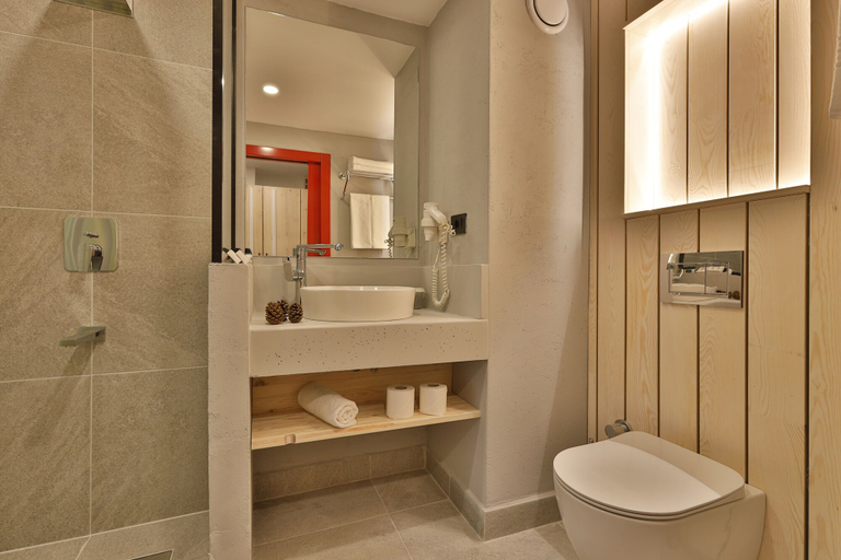 Bathroom 5, Kartal Hotel, Merkez