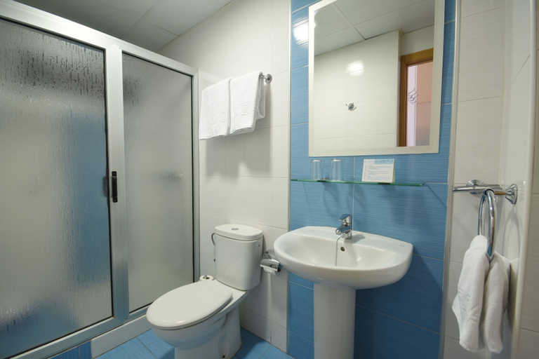 Bathroom 4, Apartamentos Tinoca, Las Palmas