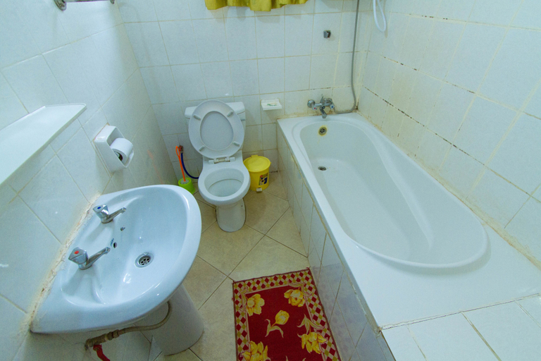 Bathroom 4, Kings Hospitality Centre, Gasabo